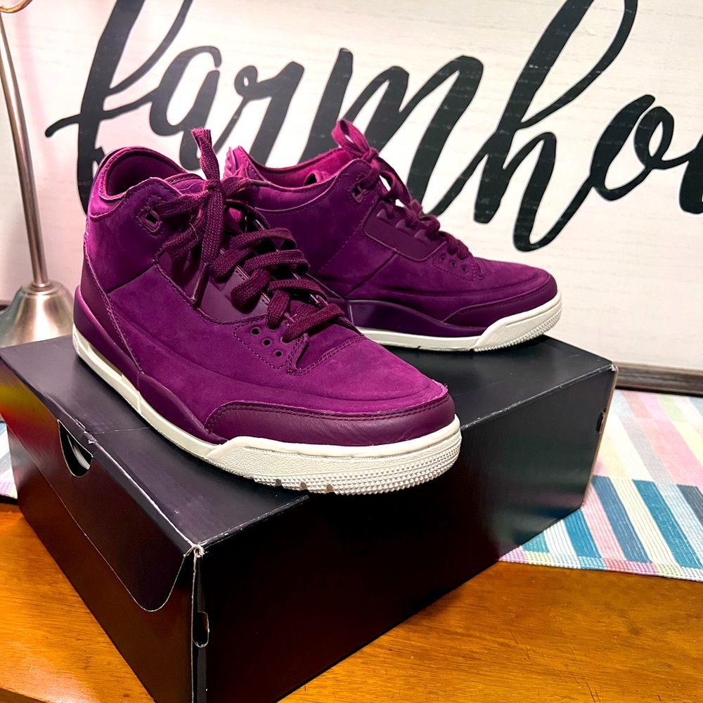 * GOAT AUTHENT* Womans Jordan Retro 3- Bordeaux. Brand New, Never worn. No box.